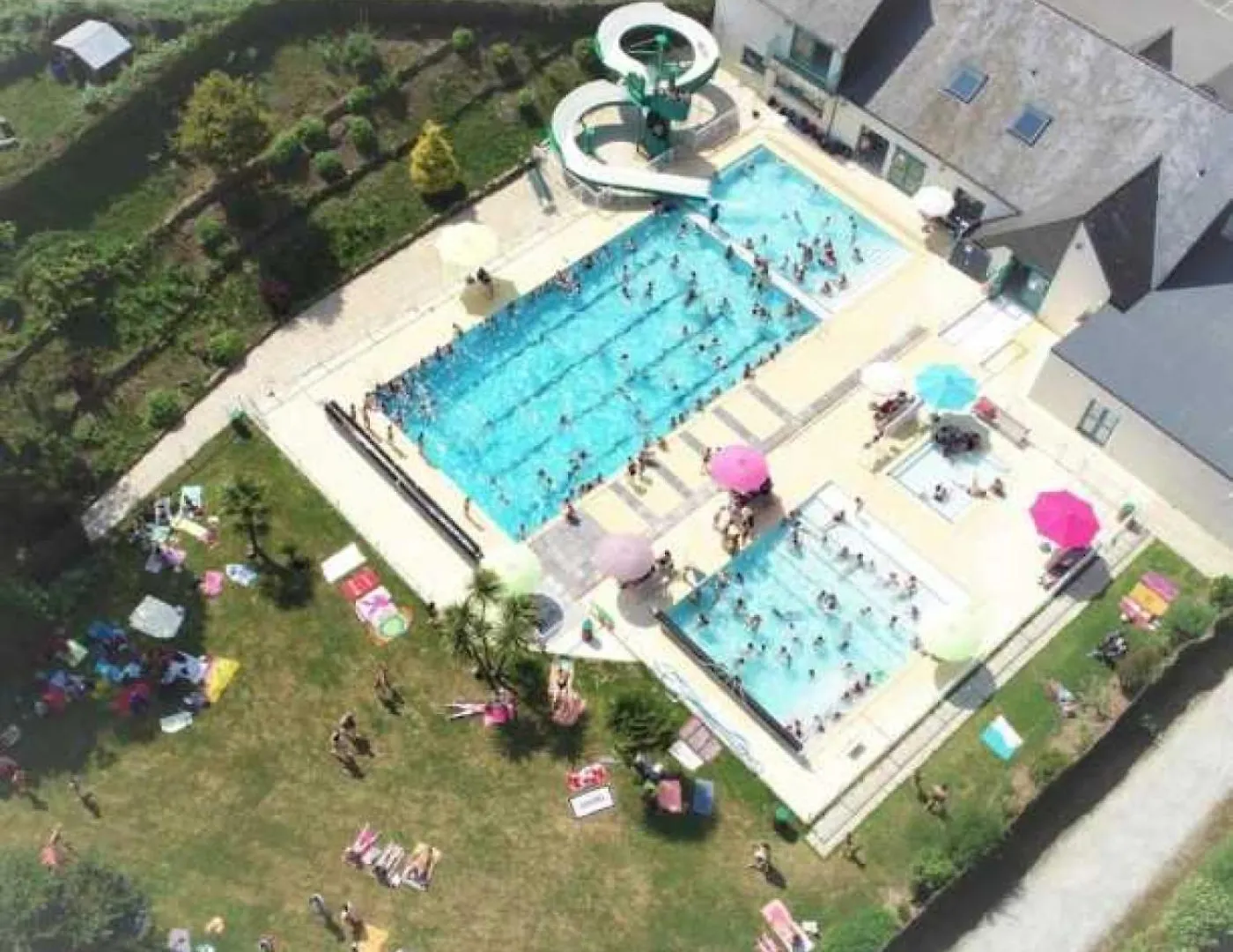Camping 3 Etoiles - Piscine - Eehaf0 Merdrignac