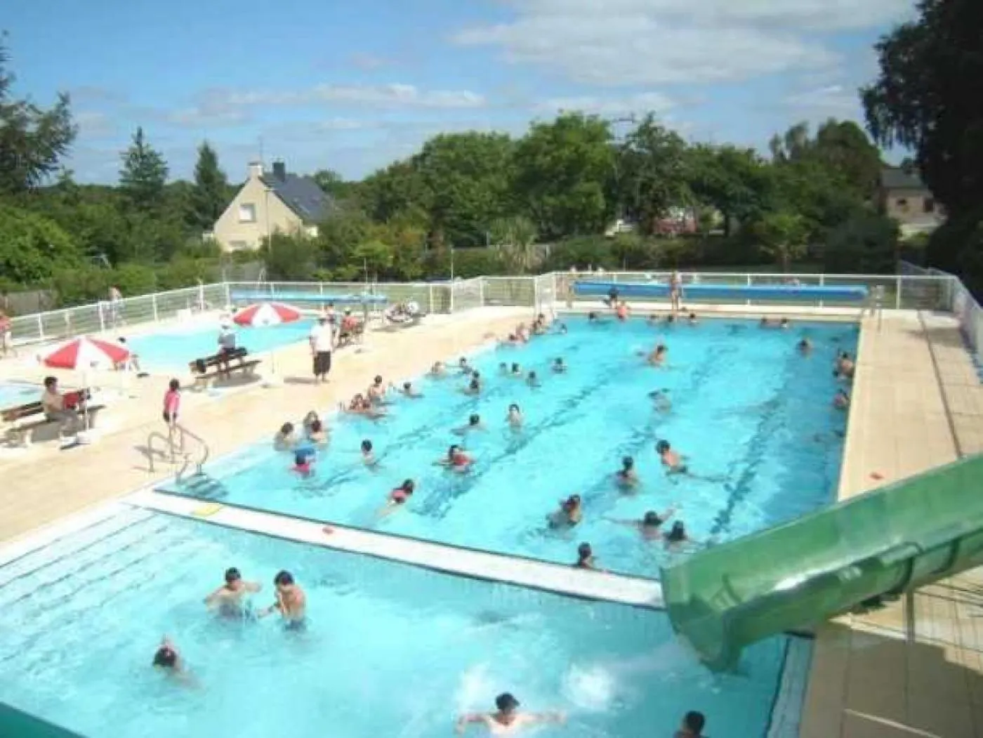 Camping 3 Etoiles - Piscine - Eehaf0 Merdrignac 0*,  France